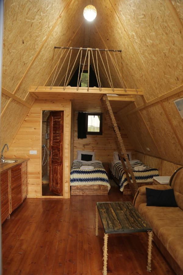 Glamping Wolf Mount Vila Margahovit Exterior foto