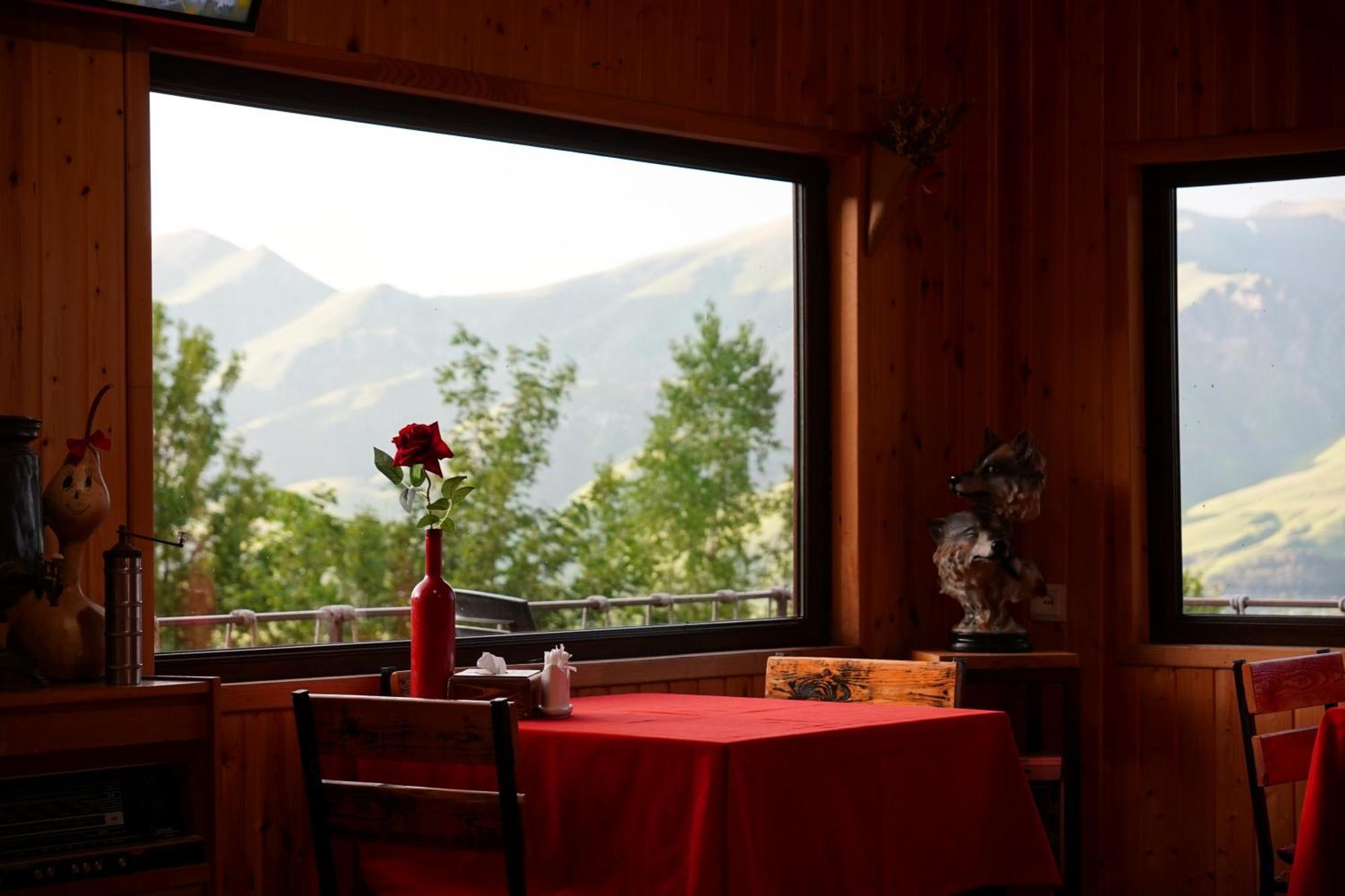Glamping Wolf Mount Vila Margahovit Exterior foto